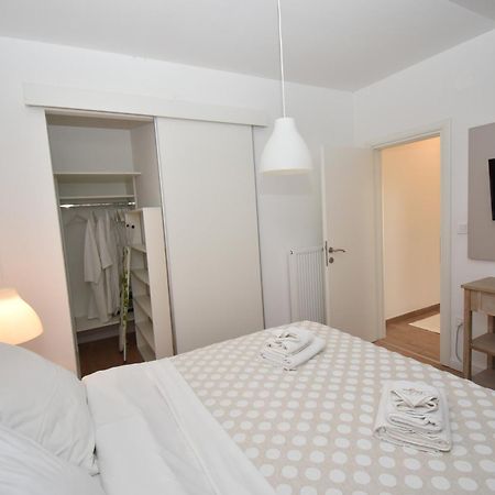 Apartmani Julija Vodice Dış mekan fotoğraf
