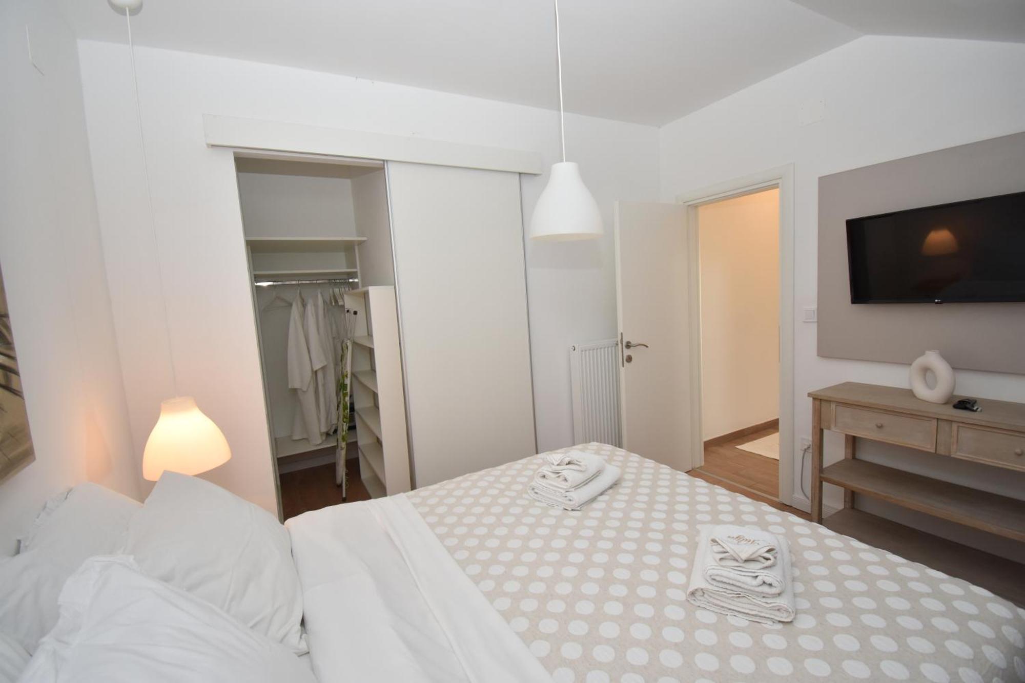 Apartmani Julija Vodice Dış mekan fotoğraf